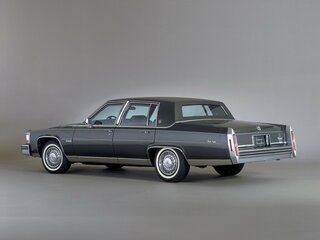 1985 Cadillac Fleetwood Brougham II Рестайлинг, чёрный, 4500000 рублей, вид 4