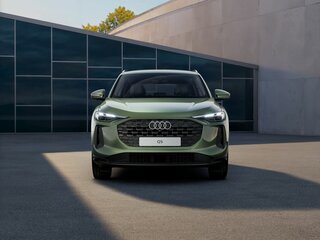 2026 Audi Q5 40 TFSI III (GU), зелёный, 6280000 рублей, вид 4