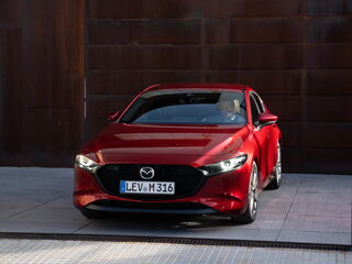 2026 Mazda 3 IV (BP), красный, 4200000 рублей, вид 3