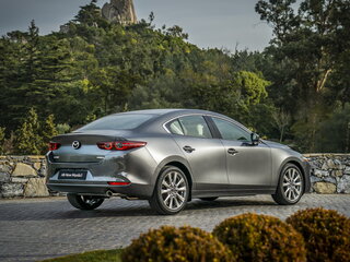 2025 Mazda 3 Axela IV (BP), белый, 3600000 рублей, вид 5