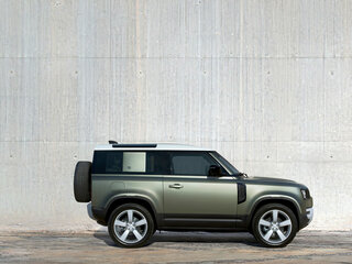 2023 Land Rover Defender 90 II, чёрный, 12450000 рублей, вид 2