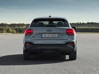 2025 Audi Q2 35 TFSI I Рестайлинг, серый, 4450000 рублей, вид 4