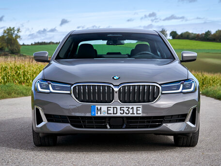 2021 BMW 5 серии 520d VII (G30/G31/G38) Рестайлинг, синий, 5700000 рублей - вид 3