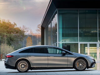 2022 Mercedes-Benz EQS AMG 53 4MATIC+ Dynamic Plus 108 kWh, чёрный, 16500000 рублей, вид 2