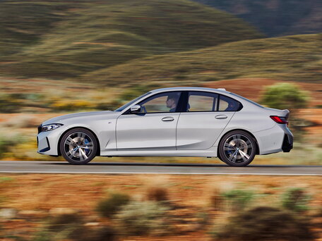 2023 BMW 3 серии 320i VII (G2x) Рестайлинг, белый - вид 1