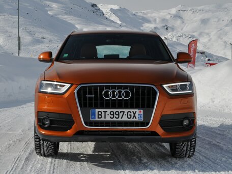 2014 Audi Q3 I (8U), красный, 1547000 рублей - вид 2