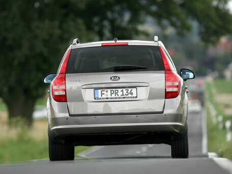 2008 Kia Ceed I, бежевый, 680000 рублей - вид 3