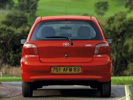 1999 Toyota Yaris I, золотистый, 365000 рублей - вид 3