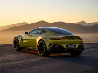 2025 Aston Martin V8 Vantage IV Рестайлинг, чёрный, 37040100 рублей, вид 4