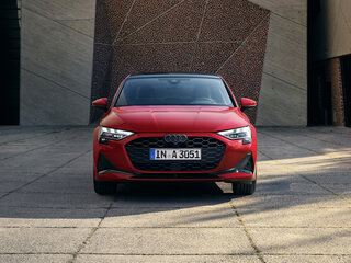 2025 Audi A3 35 TFSI IV (8Y) Рестайлинг, серый, 4230000 рублей, вид 3
