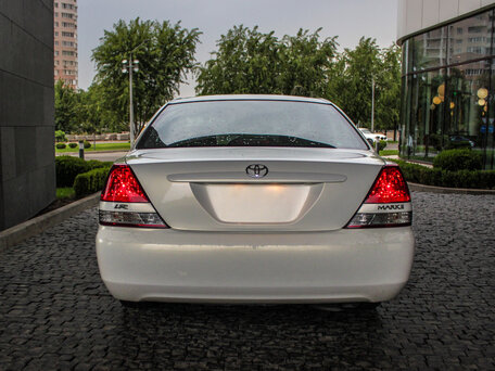 2002 Toyota Mark II IX (X110), серебристый, 650000 рублей - вид 2