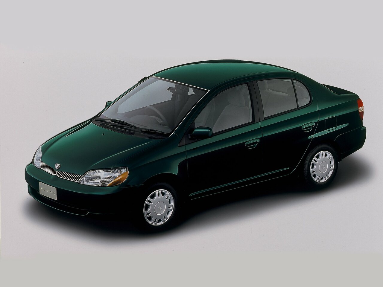 Toyota Platz Основной вид