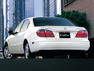 1999 Nissan Cefiro III (A33), белый, 300000 рублей, вид 4