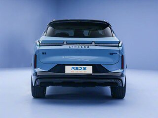 2026 Lynk & Co 08 EM-P 38.2 kWh I Рестайлинг, серебристый, 5960000 рублей, вид 4