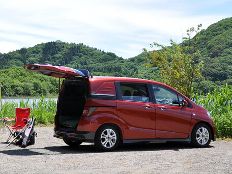 2010 Honda Freed Spike I, белый, 1170000 рублей - вид 2