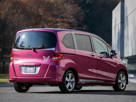 2012 Honda Freed I Рестайлинг, белый, 1300000 рублей - вид 3
