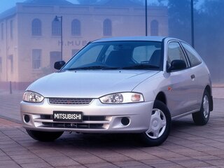 1999 Mitsubishi Mirage V, белый, 349000 рублей, вид 1
