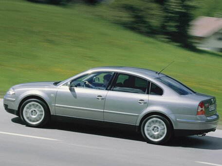 2002 Volkswagen Passat B5 Рестайлинг, серебристый, 420000 рублей - вид 1