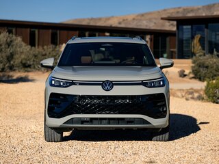 2026 Volkswagen Tiguan III (NA Market), белый, 4994000 рублей, вид 3