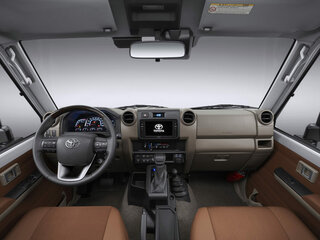 2026 Toyota Land Cruiser 71 70 Series Рестайлинг 2, красный, 10400000 рублей, вид 5