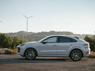 2026 Porsche Cayenne GTS Coupé III Рестайлинг, чёрный, 29000000 рублей, вид 2