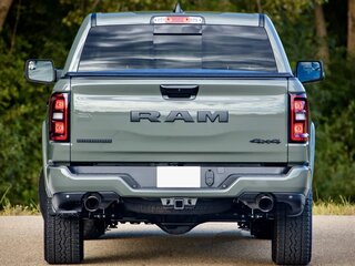 2025 Ram 1500 Quad Cab V Рестайлинг, серый, 8300000 рублей, вид 4