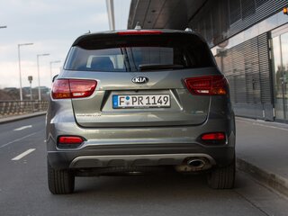 2019 Kia Sorento III Prime Рестайлинг, белый, 2551000 рублей, вид 4