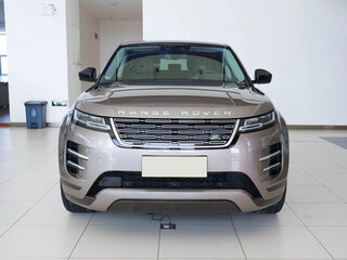 2025 Land Rover Range Rover Evoque L II Рестайлинг, серебристый, 6690000 рублей, вид 3