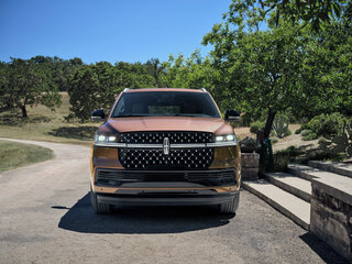 2025 Lincoln Navigator V, белый, 21550000 рублей, вид 2