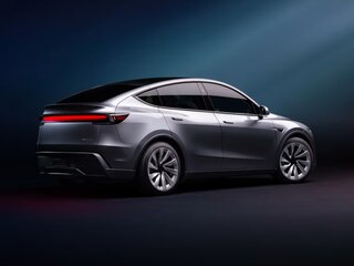 2025 Tesla Model Y Long Range I Рестайлинг, белый, 8000000 рублей, вид 4