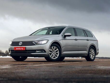 2018 Volkswagen Passat B8, синий, 1750000 рублей - вид 1