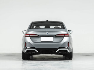 2025 BMW 5 серии Long 530Li xDrive VIII (G60/G61/G68), чёрный, 8499000 рублей, вид 4