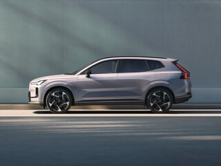 2025 Volvo XC70 III, серый, 6950000 рублей, вид 2