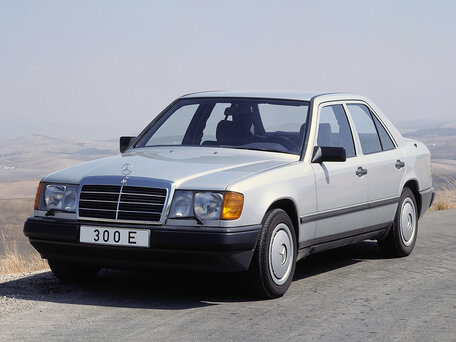1985 Mercedes-Benz W124 200, серый