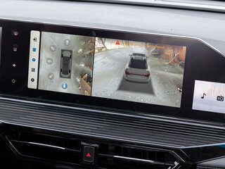 Мультимедийная система с 12,3" ЖК-экраном, камерой заднего вида или кругового обзора