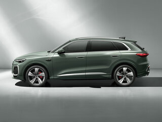 2026 Audi Q5 L III (GU), чёрный, 6440000 рублей, вид 2