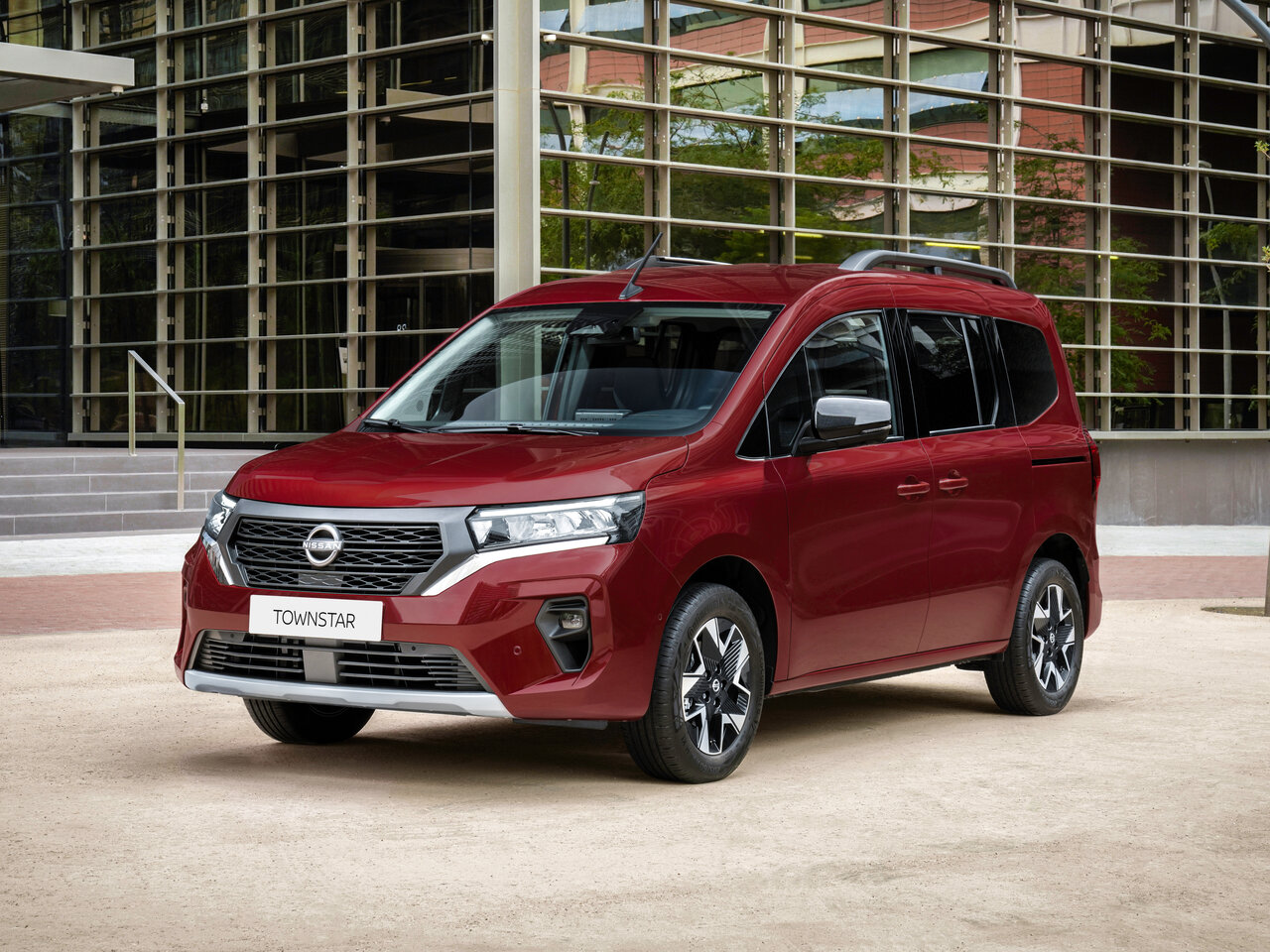 Nissan Townstar Основной вид