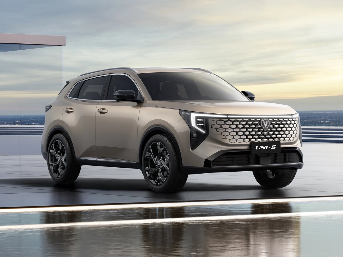 Открыть фотографии: Changan UNI-S I Рестайлинг