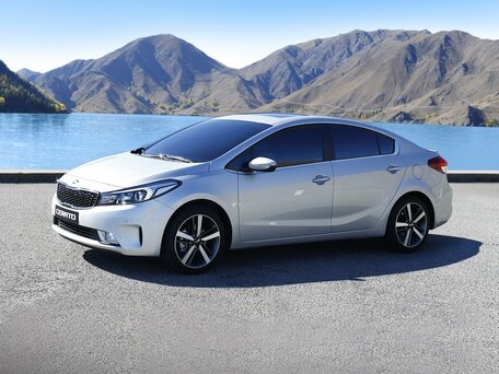 2017 Kia Cerato III Рестайлинг (Classic), белый, 820000 рублей