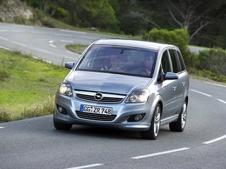 2010 Opel Zafira B Рестайлинг, бежевый, 850000 рублей, вид 1