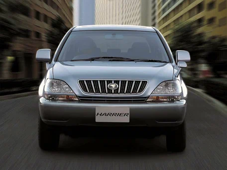 1999 Toyota Harrier I (XU10), бежевый, 680000 рублей - вид 2