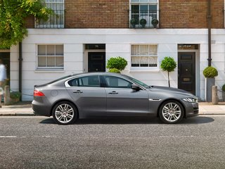 2017 Jaguar XE I, белый, 1999000 рублей, вид 2