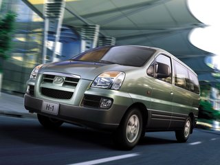 2005 Hyundai H-1 I Рестайлинг, зелёный, 650000 рублей, вид 1