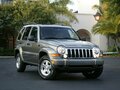 2003 Jeep Liberty (North America) I, серебристый, 500000 рублей