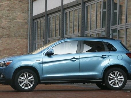 2011 Mitsubishi ASX I, чёрный, 950000 рублей - вид 1