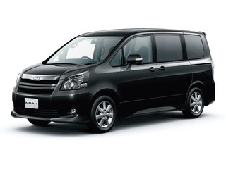 2009 Toyota Noah II (R70), серебристый, 1350000 рублей, вид 1