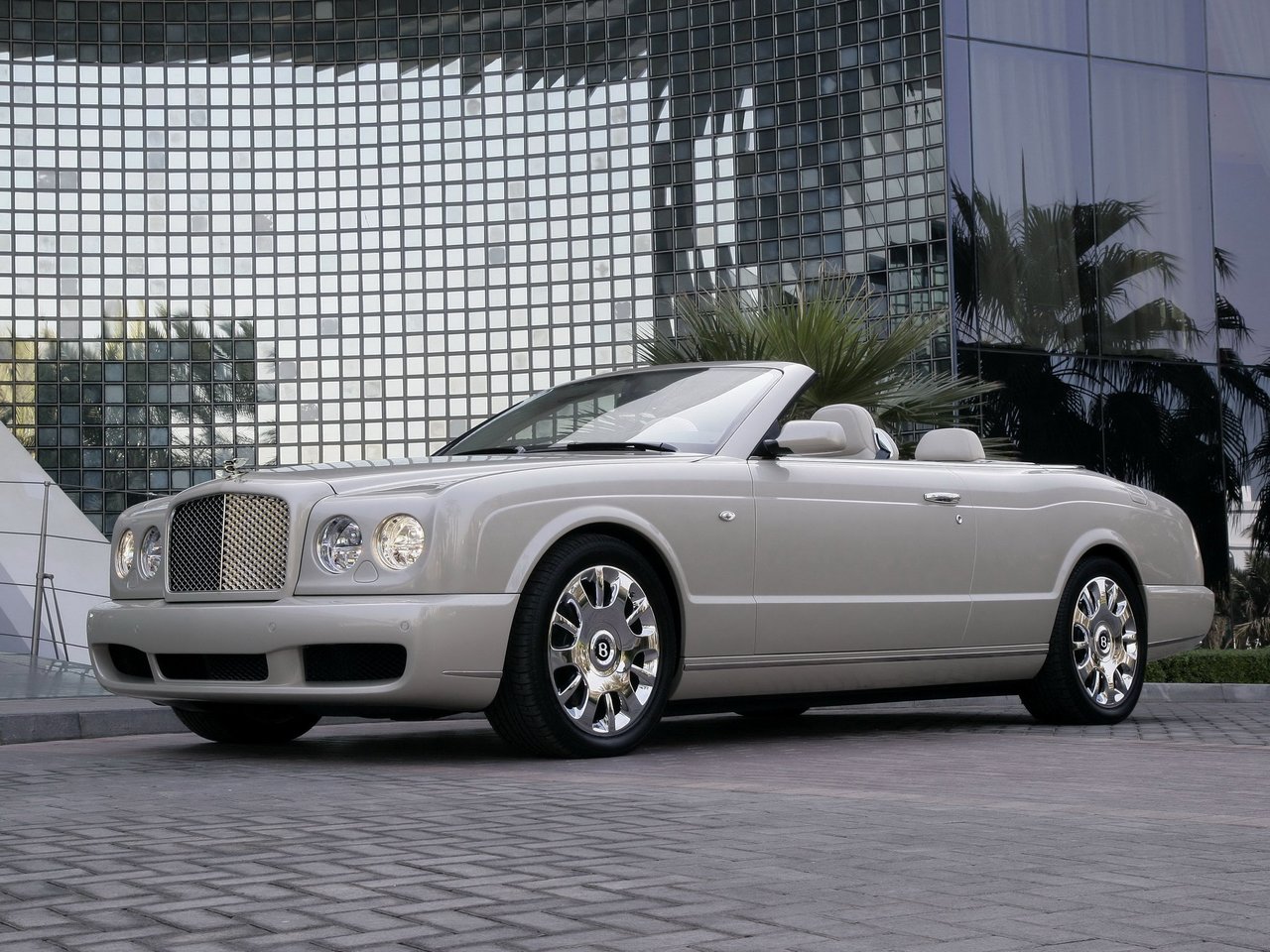 Bentley Azure Основной вид