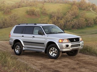 2000 Mitsubishi Montero Sport I, серебристый, 720000 рублей, вид 1