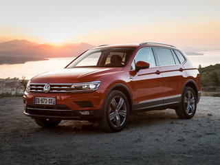 2021 Volkswagen Tiguan Allspace II, серый, 3243000 рублей, вид 1