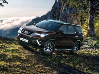 2020 Toyota Fortuner II, чёрный, 5050000 рублей, вид 1